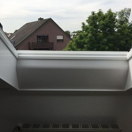 Geöffnetes Dachfenster von Innen