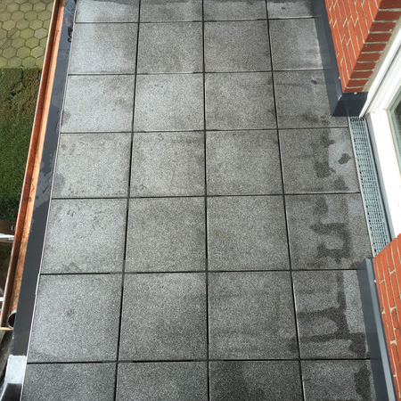 Komplettansicht eines sanierten Balkons