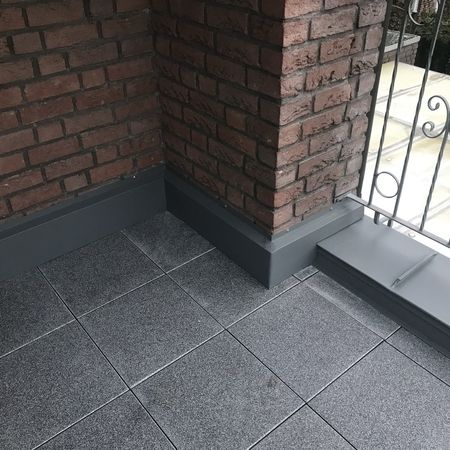 Ansicht einer verarbeiteten Ecke an einem Balkon